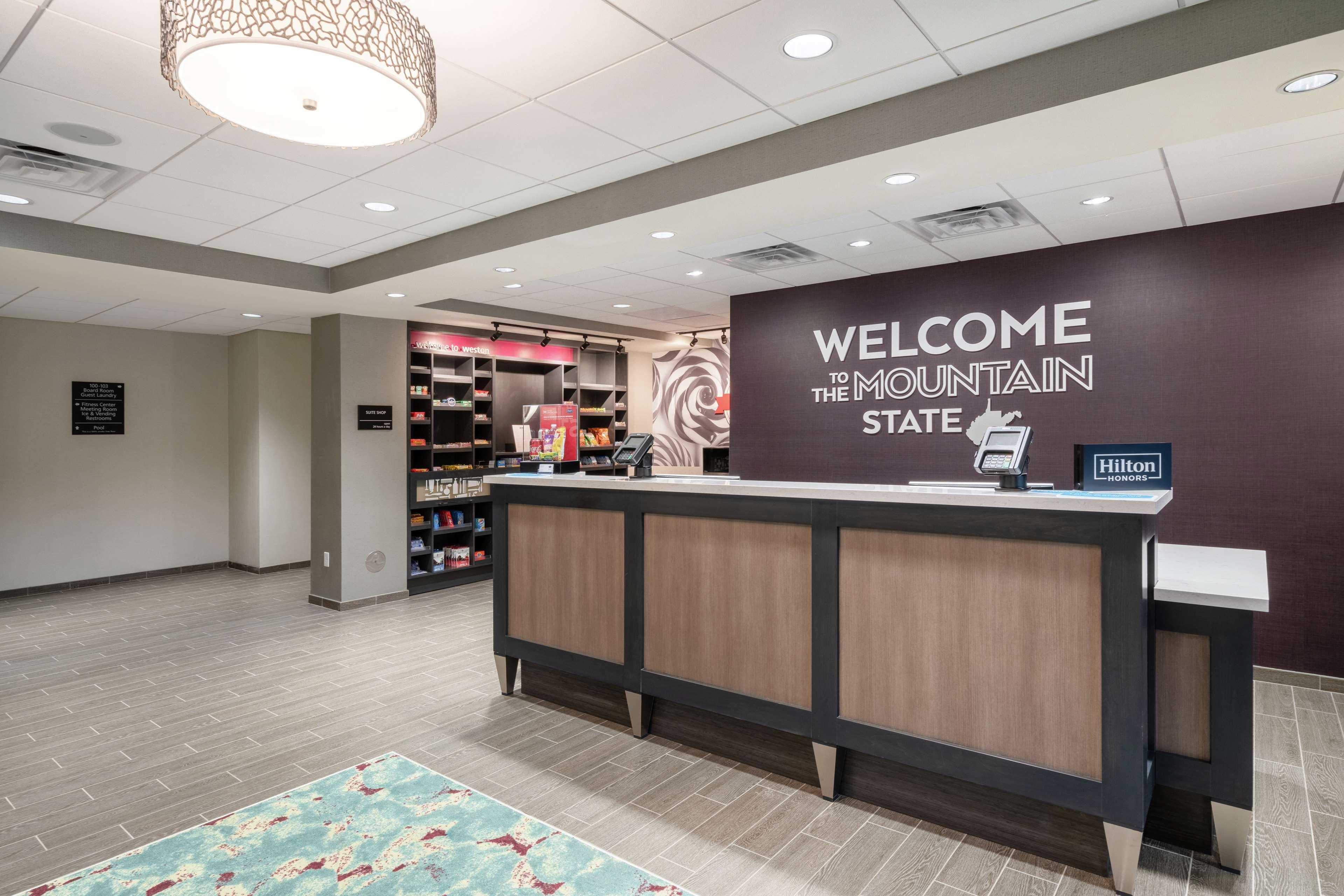 Hampton Inn Weston, Wv Экстерьер фото