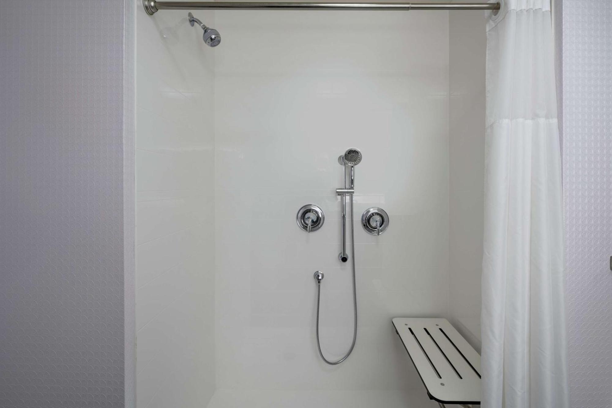 Hampton Inn Weston, Wv Экстерьер фото